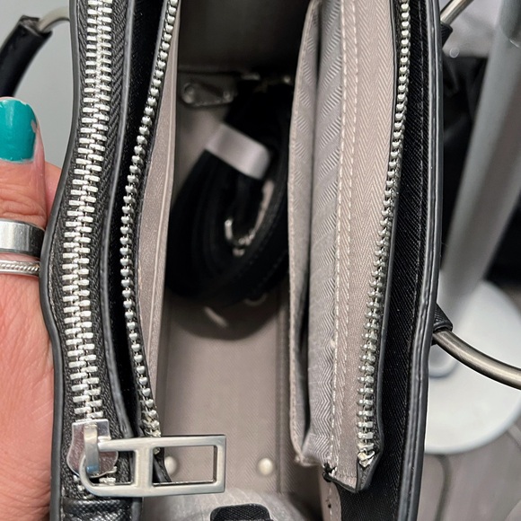 🔥Elegant Black Handbag❤️ - Picture 4 of 5